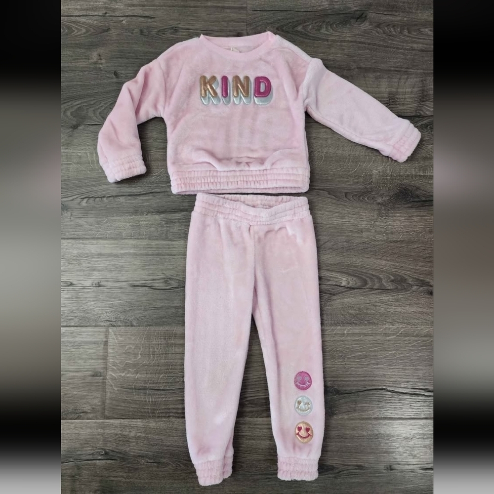 Girls Cozy Plush Outfit Size 4t
